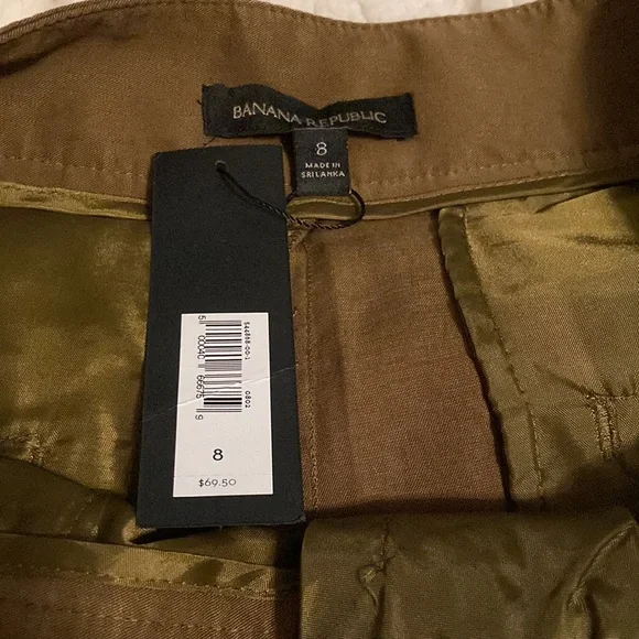 ***NWT*** Banana Republic High Waisted Olive Green Shorts - Picture 3 of 4